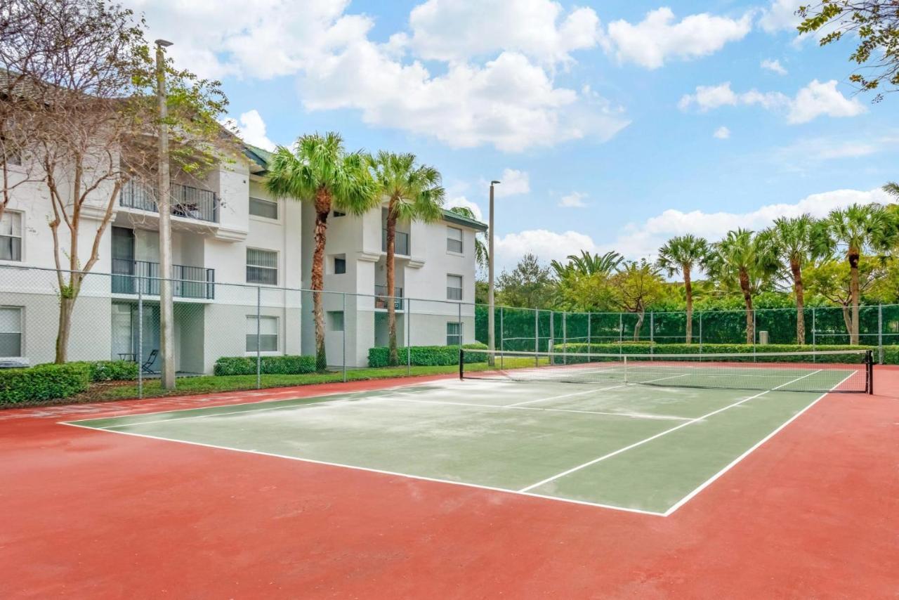 Tucker At Palm Trace Landings Fort Lauderdale Davie Exteriör bild